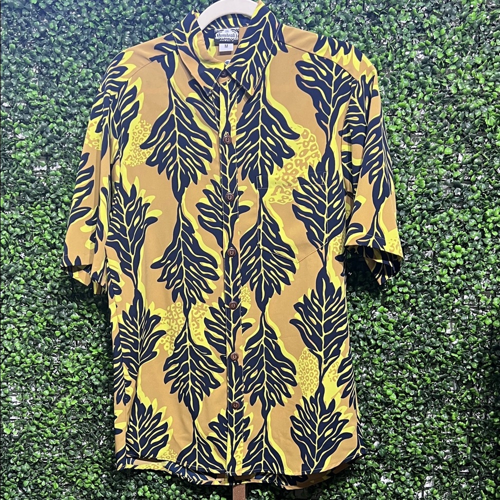 Manuhealii Uluwehi Collection Button Down size Medium Men’s